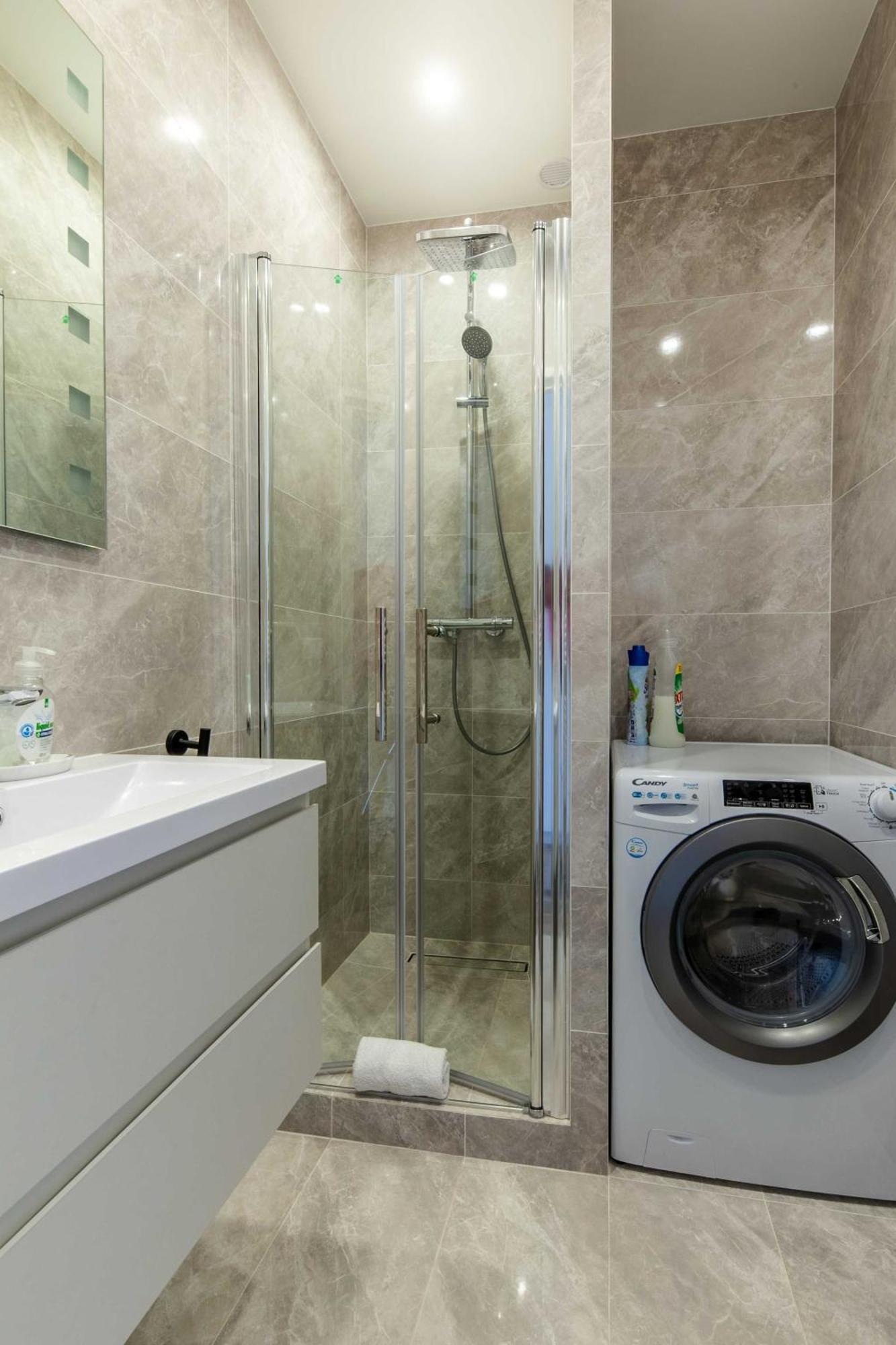 Studio Sleeps 4 With Terrace, 500M Place Morny Deauville Luaran gambar